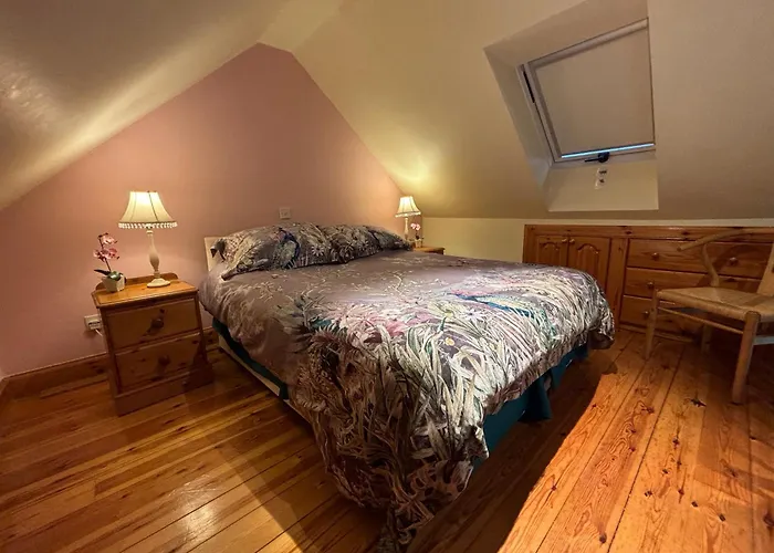 What are the best hotels near Dawyck Botanic Garden and Cafe?